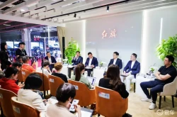 “国车”红旗迎来产品爆发期：2025年瞄准50万销量目标？买车网官网首页