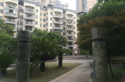 世纪花园小区,宜居典范，生态宜居的社区生活新体验